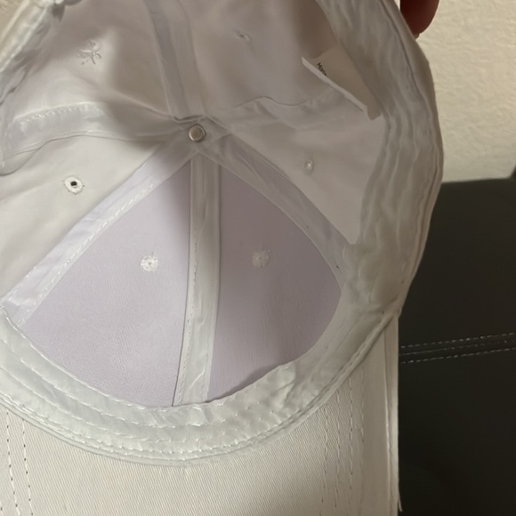 Paintable hat! - Picture 3 of 4